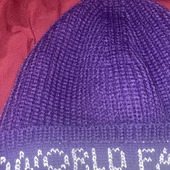 Supreme World Famous Beanie - Picture 9 of 13